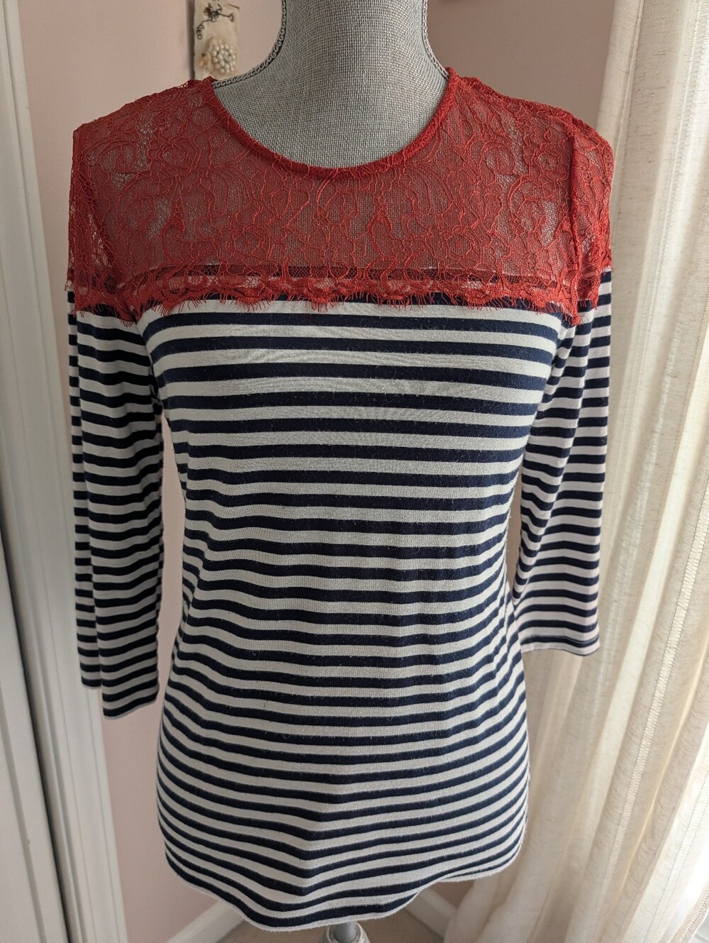 Fenn Wright Manson Navy & White Striped Top w Red Lace Yoke Anthropologie Dup